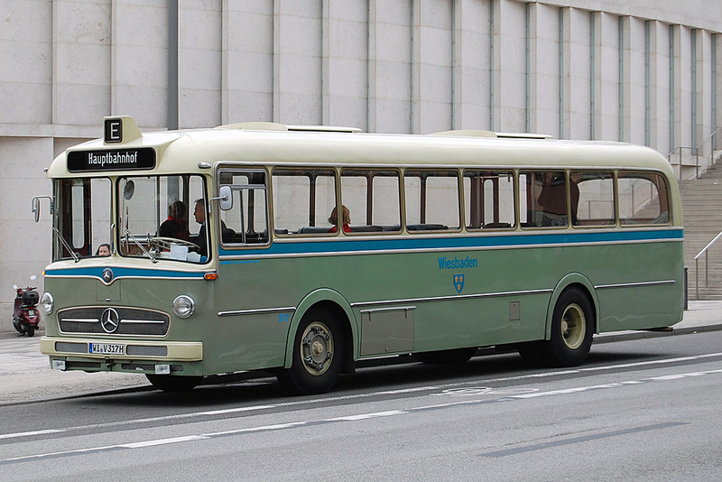 Daimler-Benz O 317 (1961)