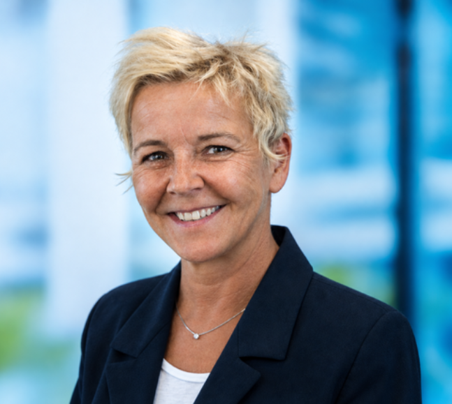 ESWE Verkehr | Tina Wehr - Assistenz Unternehmenskommunikation Porträt von Tina Wehr, Assistenz Unternehmenskommunikation bei ESWE Verkehr